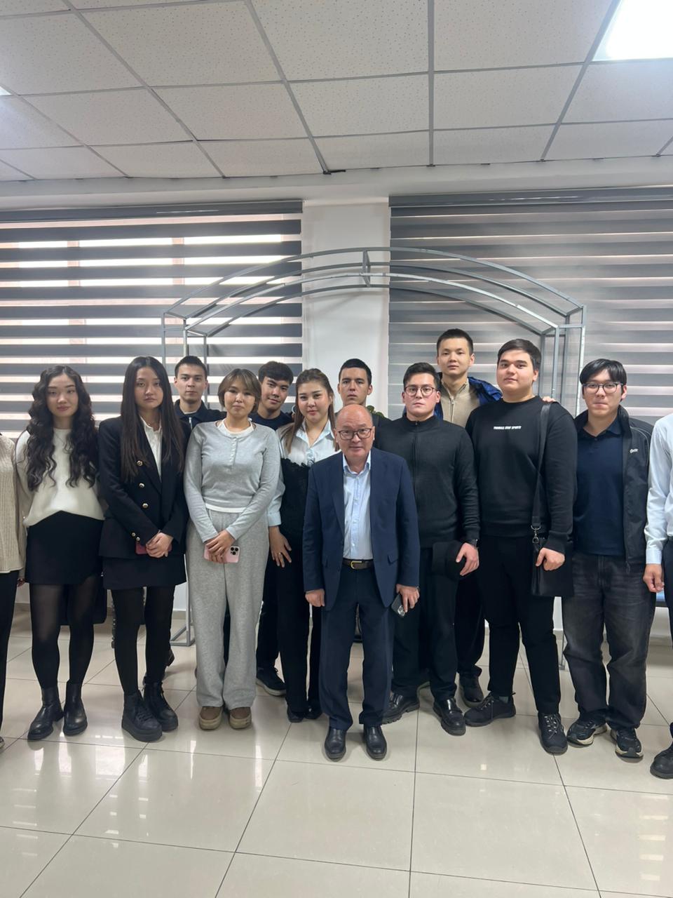 ТДМ 7 және 13 іс жүзінде: студенттер «Энергияны сақтайық» экологиялық акциясын өткізді